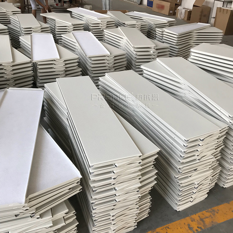 柏爾思600*1200沖孔鋁扣板