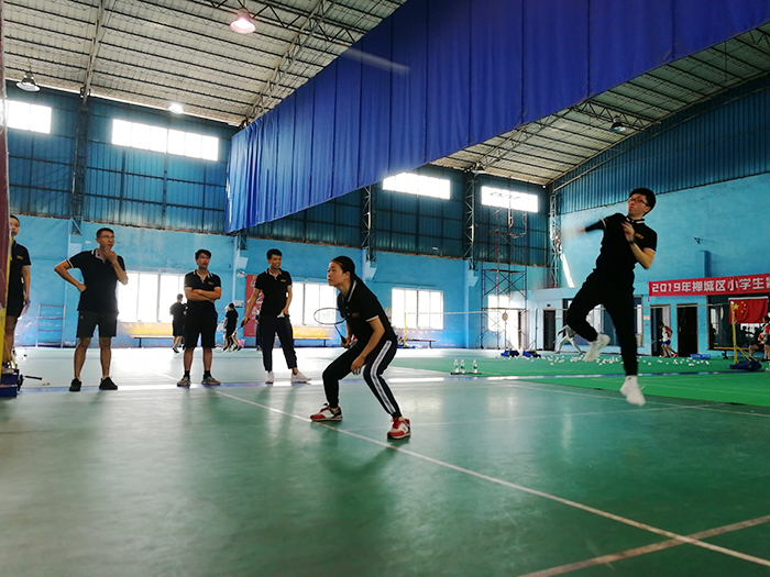 柏爾思羽毛球比賽