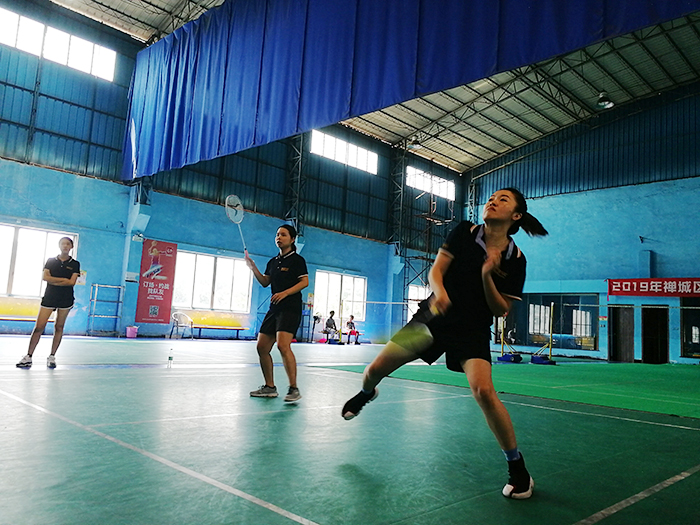 柏爾思羽毛球比賽